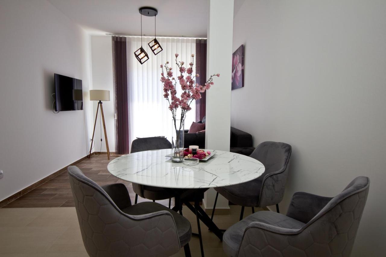 Igman Apartments Tivat Exterior photo